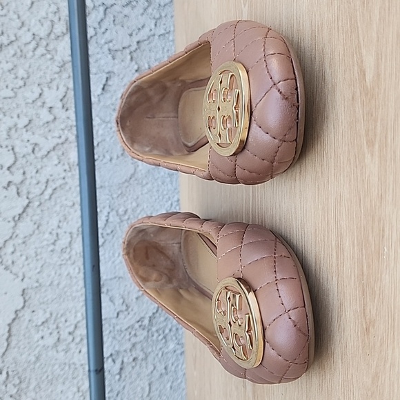 Tory Burch Tan Tory Benton 2 Quilted Ballet Flats in Nappa Leather Size 7.5 - Picture 2 of 13